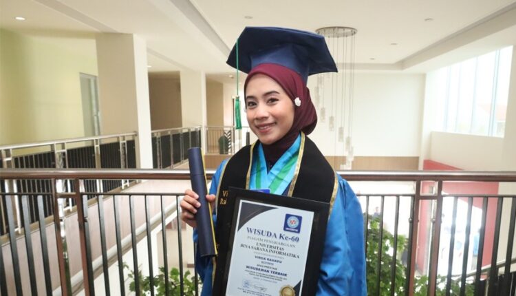 Virga Rahayu, Wisudawan Terbaik Prodi Manajemen Pajak Universitas BSI: Kisah Ketekunan, Doa, dan Dedikasi