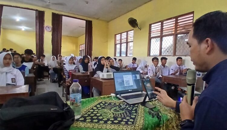 Kolaborasi Universitas BSI dan SMK Bhakti Pertiwi: Ciptakan Video Keren dengan CapCut