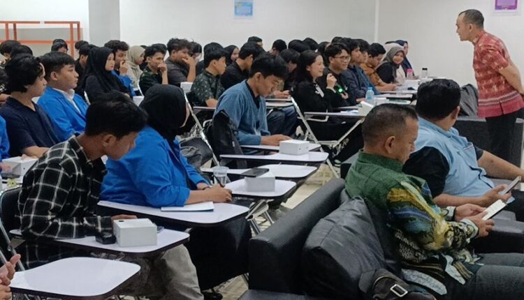 Lembaga Bahasa UBSI Sukses Gelar Pelatihan TOEFL