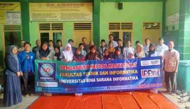 Dosen UBSI Gelar Pelatihan AI untuk Desain dan Fotografi di Yayasan Assyamsuriah