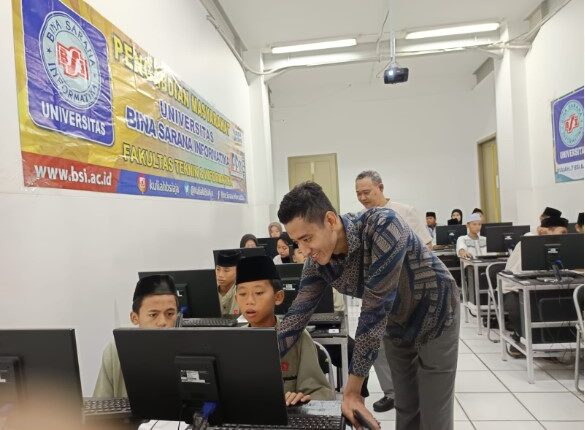 Dosen Universitas BSI Berikan Pelatihan Deteksi Dini Penipuan Digital bagi Remaja Bekasi