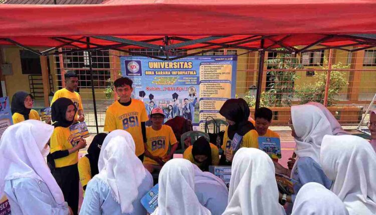 Siap Kuliah? UBSI Jatiwaringin Buka Wawasan Siswa SMK Bhakti Persada Lewat Campus Expo