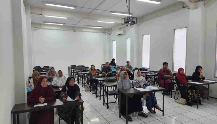 Dosen UBSI Gelar Pelatihan Keuangan Syariah di Yayasan Qur'ani Nurul Fattah: Tingkatkan Literasi Finansial Islami bagi Masyarakat