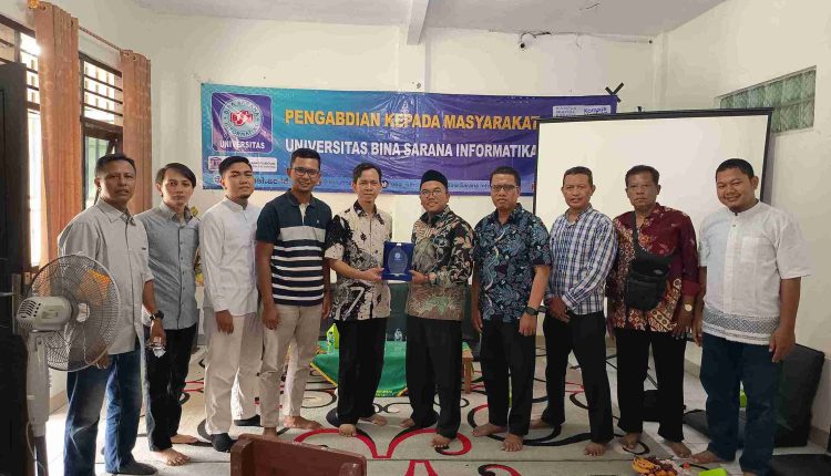 Dosen UBSI Gelar Pelatihan untuk Tingkatkan Kompetensi Masyarakat di Era Digital