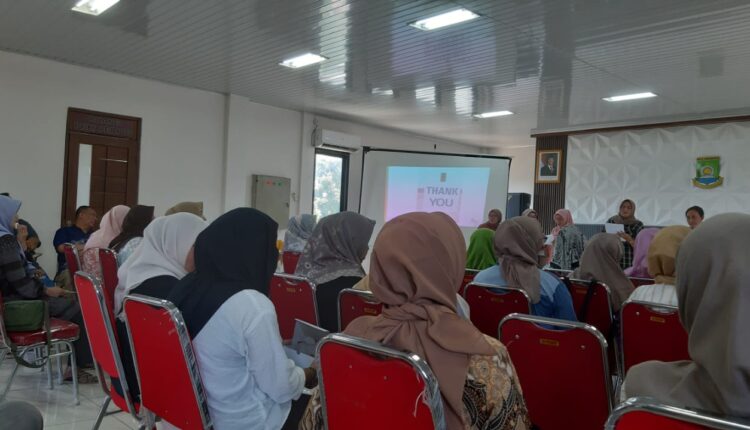 Dosen UBSI Latih Kader Posyandu Jeruk Tingkatkan Kemampuan Public Speaking