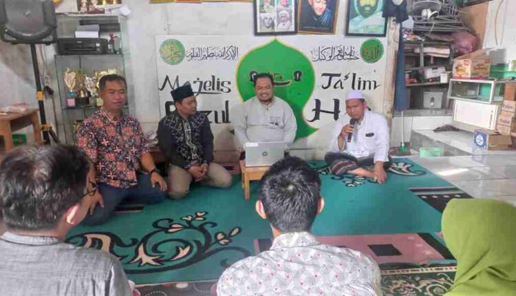 Dosen UBSI Berikan Pelatihan Adobe Spark: Bekali Generasi Z Majelis Taklim dengan Keterampilan Desain Digital