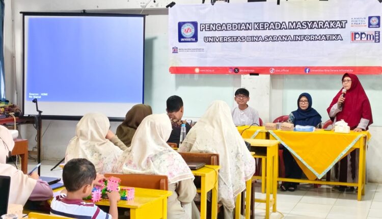 Pelatihan Pembuatan Bahan Ajar Menggunakan Canva
