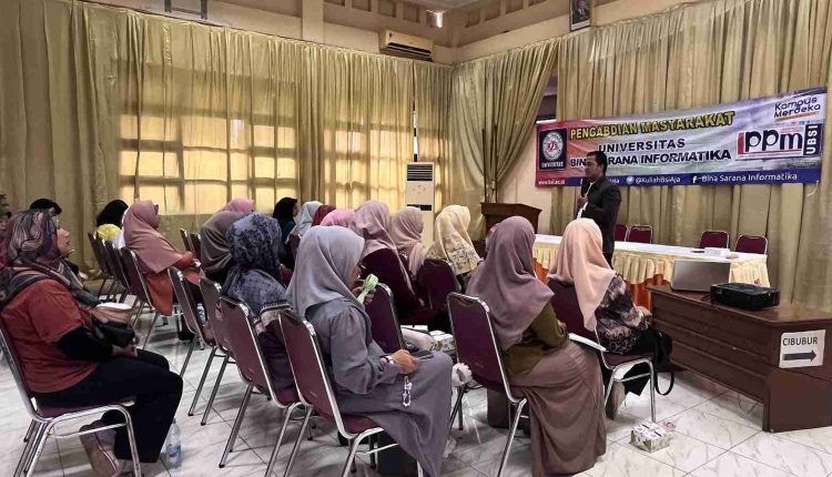Dosen UBSI dan Mahasiswa Hadirkan Pelatihan Public Speaking untuk PKK di Jakarta Timur