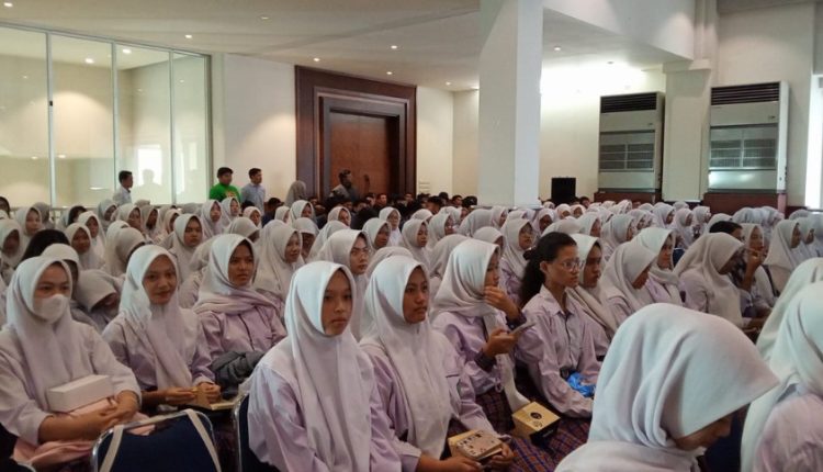 Saat Pelajar Bertemu AI, UBSI Hadir Sebagai Lentera