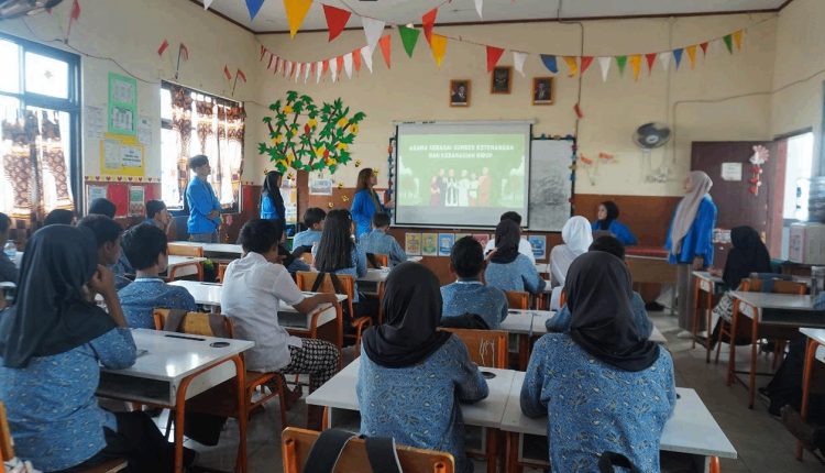 Rahasia Hidup Tenang dan Bahagia? Anak SD Ini Belajar Langsung dari Mahasiswa UBSI