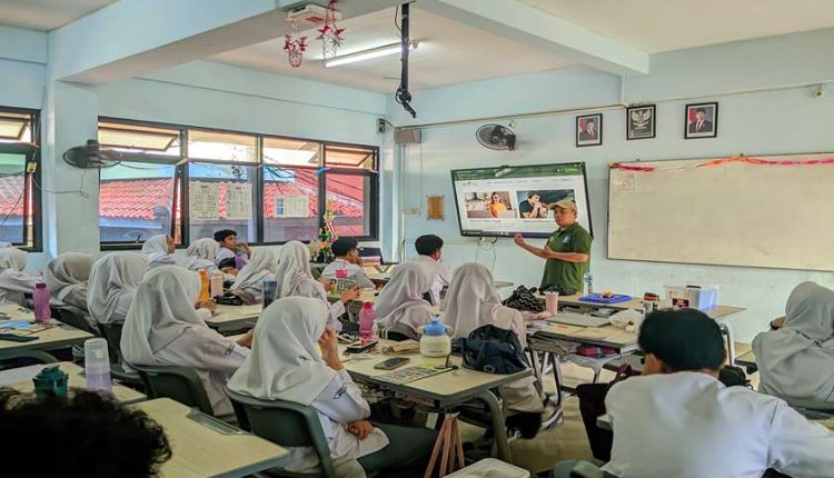 Impian Kuliah Tanpa Biaya di Genggaman! UBSI Hadir di SMKN 51 Jakarta Bawa Program Beasiswa 100%