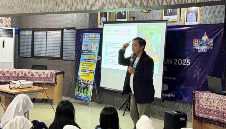 Buktikan Status Kampus Digital Kreatif, UBSI Ajak Gen Z Kenali Sisi Gelap Dunia Maya