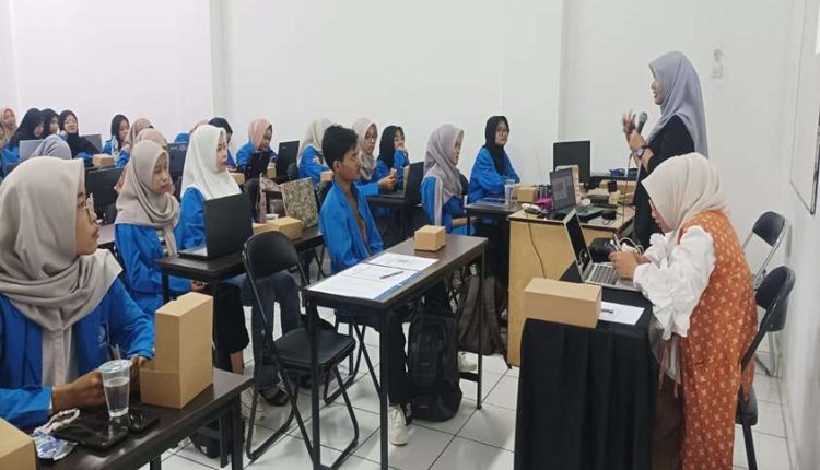 Transformasi Digital UMKM Syariah: UBSI Kampus Tegal Cetak Agen Perubahan Lewat Pelatihan DEA Komdigi
