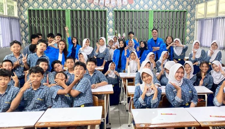 Mahasiswa UBSI
