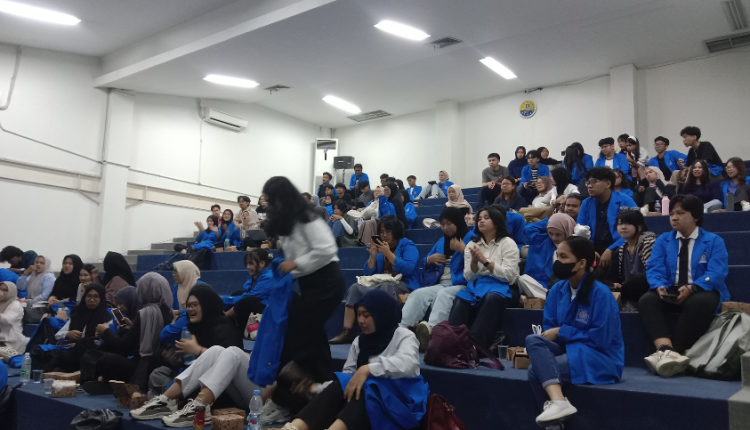 Suasana workshop branding digital di Aula UBSI Cengkareng yang diikuti mahasiswa Ilmu Komunikasi.