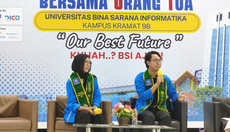 Mahasiswa UBSI Berbagi Pengalaman Studi di Luar Negeri: Orang Tua Mahasiswa Baru Terinspirasi di Acara BKOT 2025