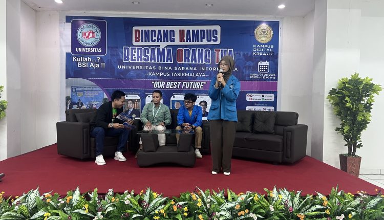 Mahasiswi Berprestasi UBSI Tasikmalaya Pukau Orang Tua dengan Kisah Beasiswa Inspiratif di BKOT