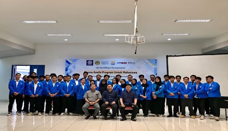 Sertifikasi Bukan Pilihan, Tapi Keunggulan! Mahasiswa UBSI Kampus Kaliabang Uji Kompetensi Analis Program