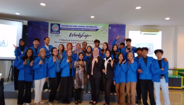 UBSI Kampus Yogyakarta Bekali Mahasiswa Perhotelan dengan Workshop Grooming dan Uniform Service yang Profesional