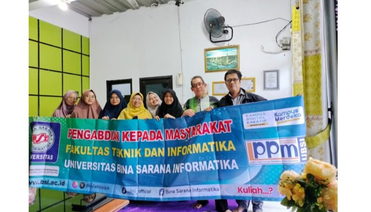 UBSI Bantu Ponpes Cipondoh Promosi Digital Lewat Pelatihan Canva