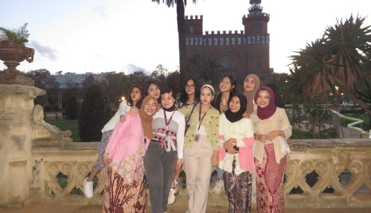 Shafa Callista Raihana Arif Berbagi Kisah Inspiratif dari Barcelona: Sembilan Puluh Hari untuk Selamanya