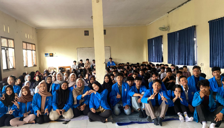 BEM UBSI Kampus Purwokerto Beri Inspirasi Lewat Pesantren Kilat di SMK TI Bina Citra Informatika