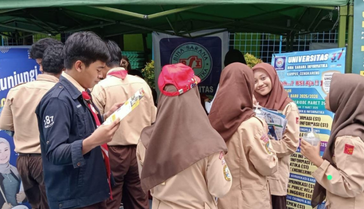 Booth UBSI akan hadir dalam acara wisuda SMK Cengkareng 1.