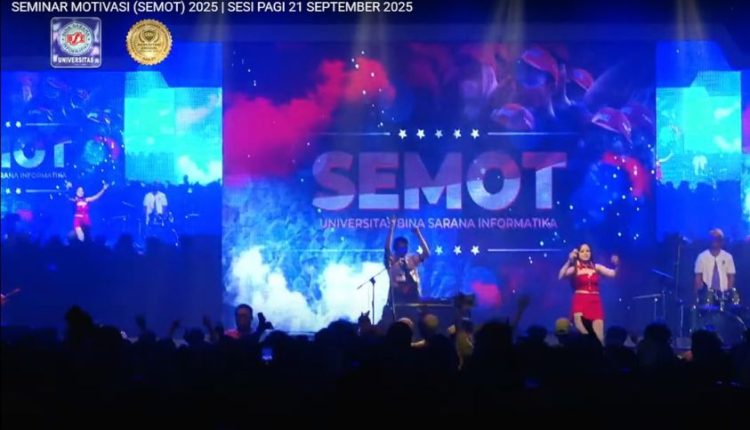 SEMOT UBSI 2025! DISCO’NAN Guncang Panggung dengan Energi Spektakuler