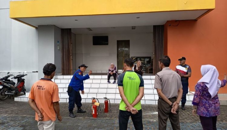 Dosen Dilatih