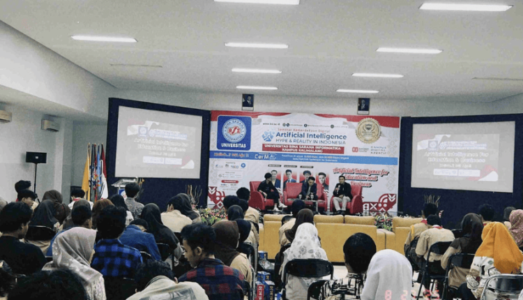 Seminar Kemerdekaan Digital di Aula UBSI Kampus Kalimalang, menghadirkan pembahasan seputar pemanfaatan AI untuk pendidikan dan bisnis