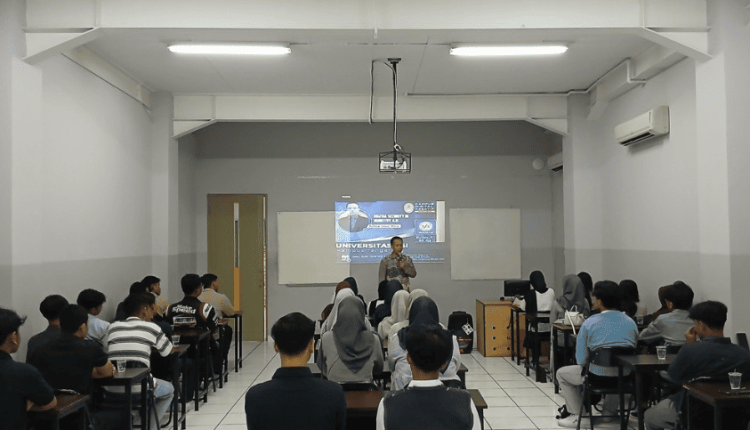 Suasana workshop digital kreatif di UBSI Kampus Tangerang, mahasiswa baru antusias mengikuti materi yang dibawakan narasumber