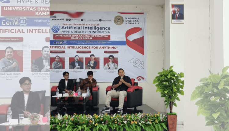 Narasumber sedang menjelaskan materi tentang peran guru dalam mengarahkan siswa memanfaatkan AI secara bijak di Seminar Kemerdekaan Digital UBSI