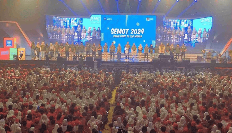 Suasana kegiatan ORMIK dan SEMOT Mahasiswa Baru UBSI Diberi Bekal Mental dan Kreativitas Sejak Awal
