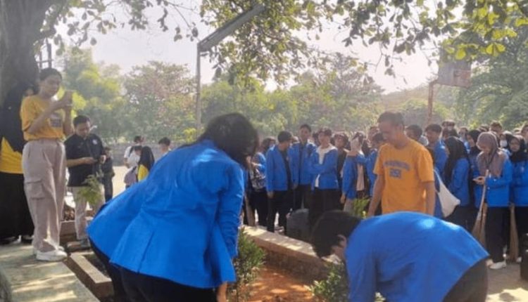 Bakti Sosial PKKMB UBSI Kampus Cengkareng 2025: Mahasiswa Baru Siap Wujudkan Lingkungan Bersih dan Hijau