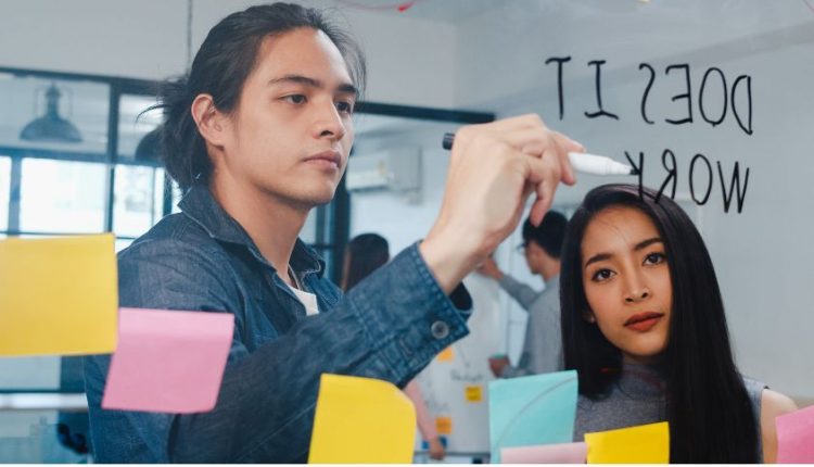 Bukan Sekadar Teori, Mahasiswa Manajemen Harus Melek Smart Management Skills!