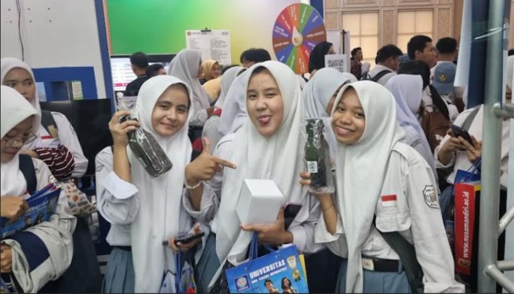 Booth UBSI