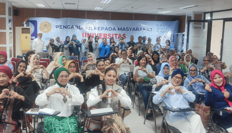 Foto bersama dosen UBSI dan peserta pelatihan Manajemen Keuangan untuk keluarga dan UMKM di Komunitas Wanoja Binangkit Kota Bogor