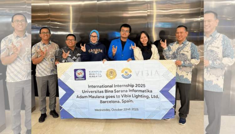 Foto bersama KUI UBSI saat melepas keberangkatan Adam Maulana untuk program magang internasional ke Spanyol
