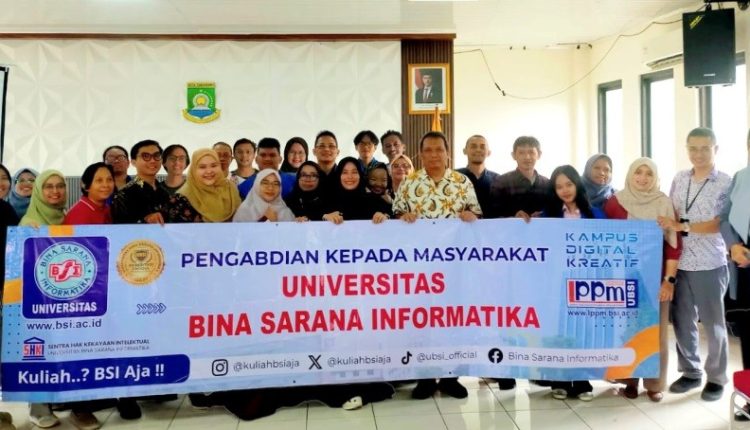 UBSI Dorong Tata Pamong Lebih Percaya Diri Lewat Pelatihan Public Speaking di Kelurahan Paninggilan Utara