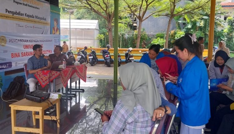 Ibu-Ibu PKK Cibubur Naik Kelas Digital! UBSI Ajarkan Cara Mudah Buat Google Form untuk Administrasi Cerdas