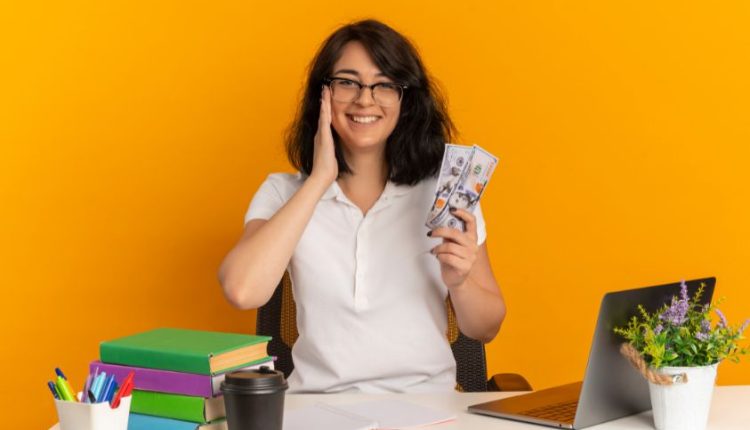 Uang Gak Segalanya, Tapi Kuliah Akuntansi UBSI Kampus Tangerang Bikin Kamu Melek Finansial!
