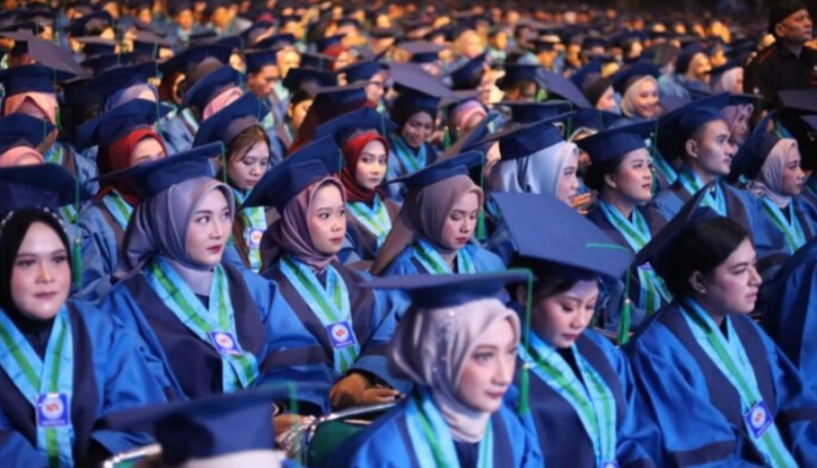 Wisuda Ke-62