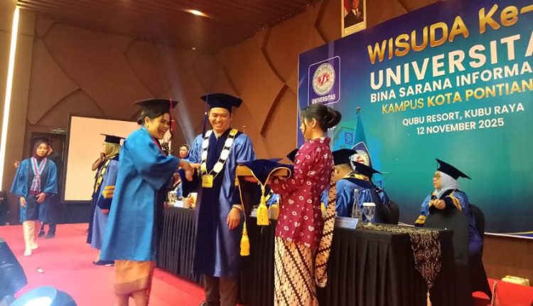 Wisuda ke-17 UBSI Kampus Pontianak