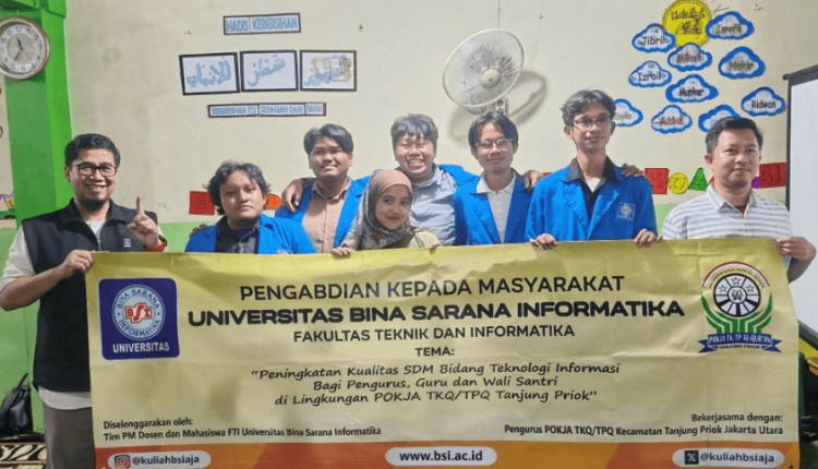 Foto bersama dalam kegiatan pelatihan Microsoft Word yang digelar UBSI untuk meningkatkan kompetensi teknologi informasi warga TPQ UPEKA VI