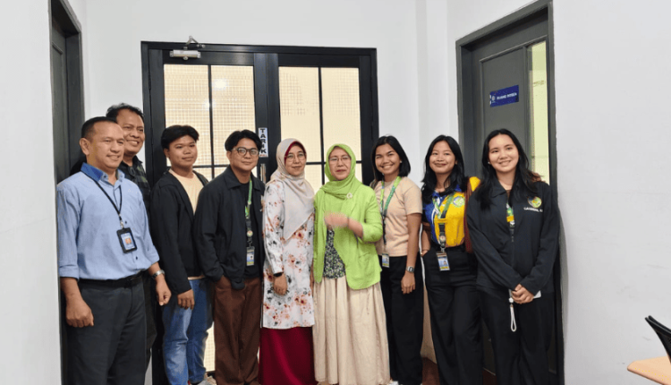Foto bersama UBSI Pastikan Kesehatan Lima Mahasiswa University of Northern Philippines Selama Program Mobilitas Internasional