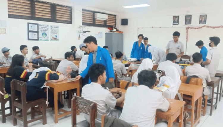 Mahasiswa UBSI Kenalkan Etika Pancasila kepada Siswa SMKS-TI PGRI 11 Serpong di Era Modern