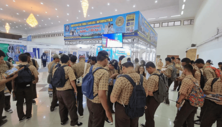 Guru Pendamping Apresiasi Aktivitas Edukatif UBSI di Jakarta Campus Expo 2025