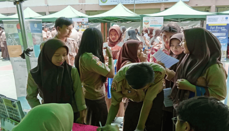 UBSI Kampus Margonda bersiap meramaikan SMA Negeri 9 Depok melalui kegiatan Edufair 2025 dengan booth interaktif dan layanan informasi pendidikan