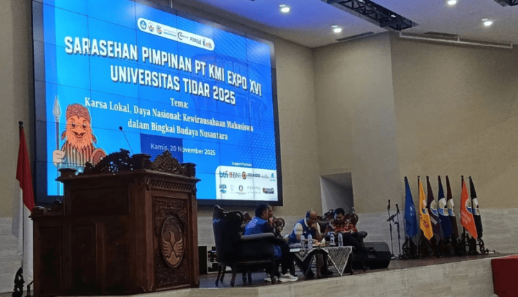 Suasana Sarasehan KMI Expo 2025 di Universitas Tidar, menampilkan perwakilan BEC UBSI Mahmud Syarif bersama peserta dari berbagai perguruan tinggi
