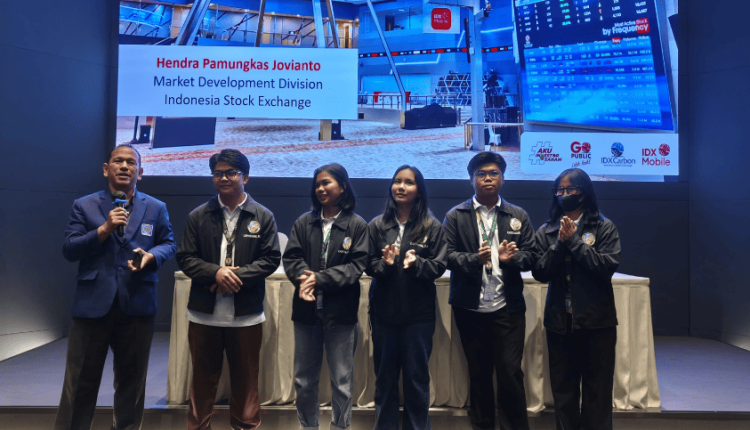 Mahasiswa University of Northern Philippines saat mengunjungi Bursa Efek Indonesia dalam rangkaian Program Student Mobility UBSI